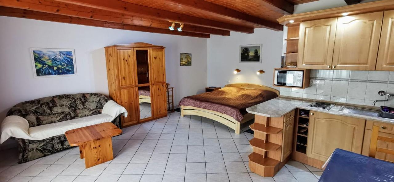 Magyar Apartmanhazak I-Iii. Залакарош Экстерьер фото