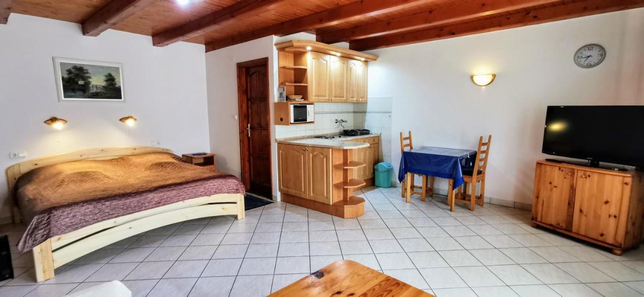 Magyar Apartmanhazak I-Iii. Залакарош Экстерьер фото
