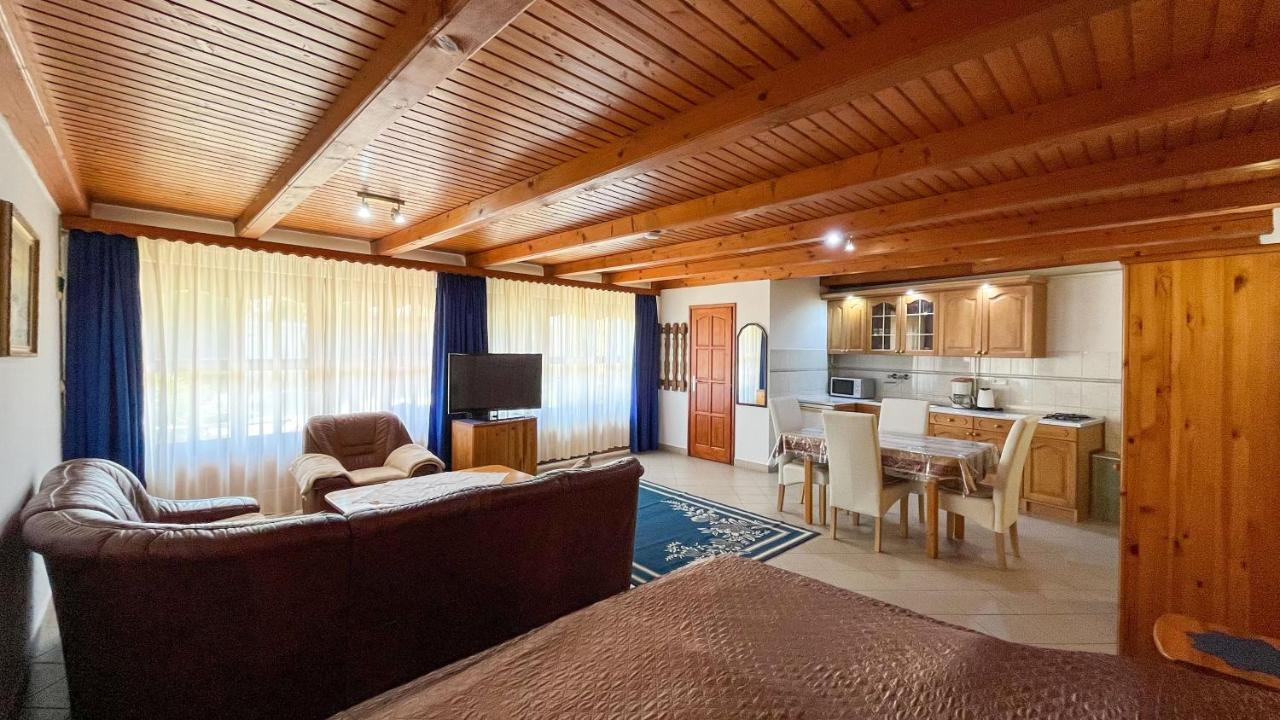 Magyar Apartmanhazak I-Iii. Залакарош Экстерьер фото