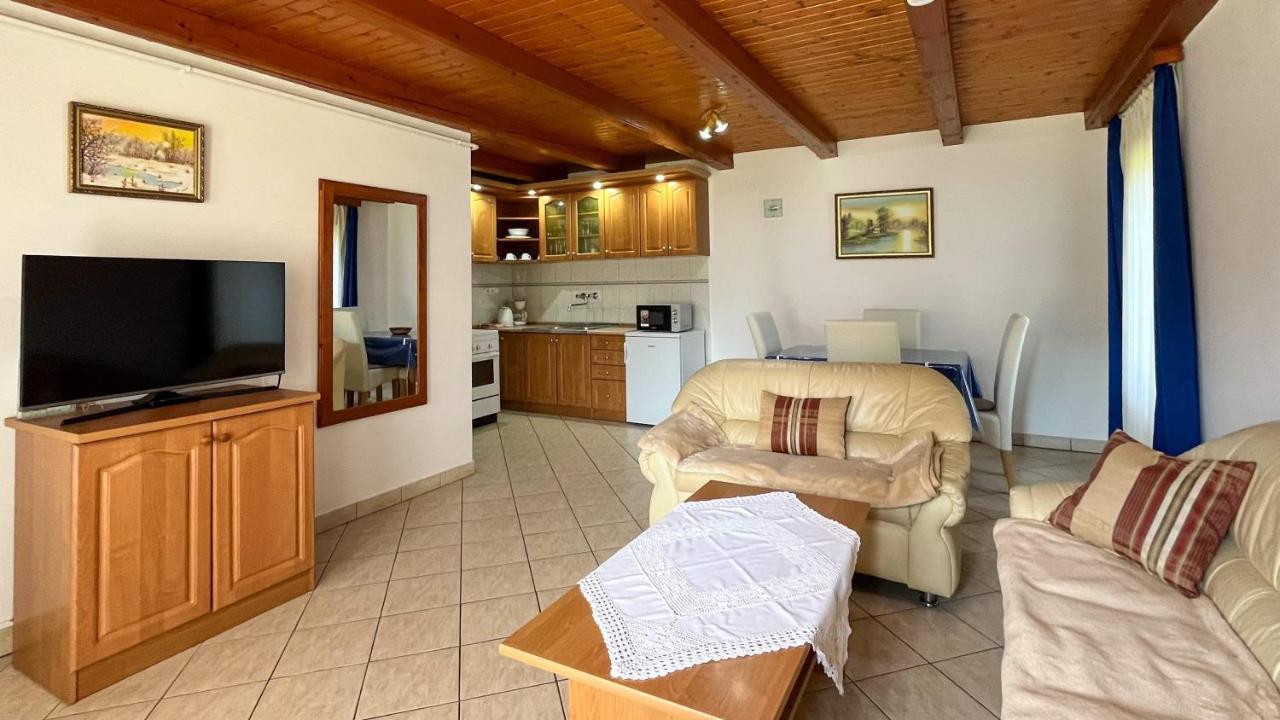 Magyar Apartmanhazak I-Iii. Залакарош Экстерьер фото