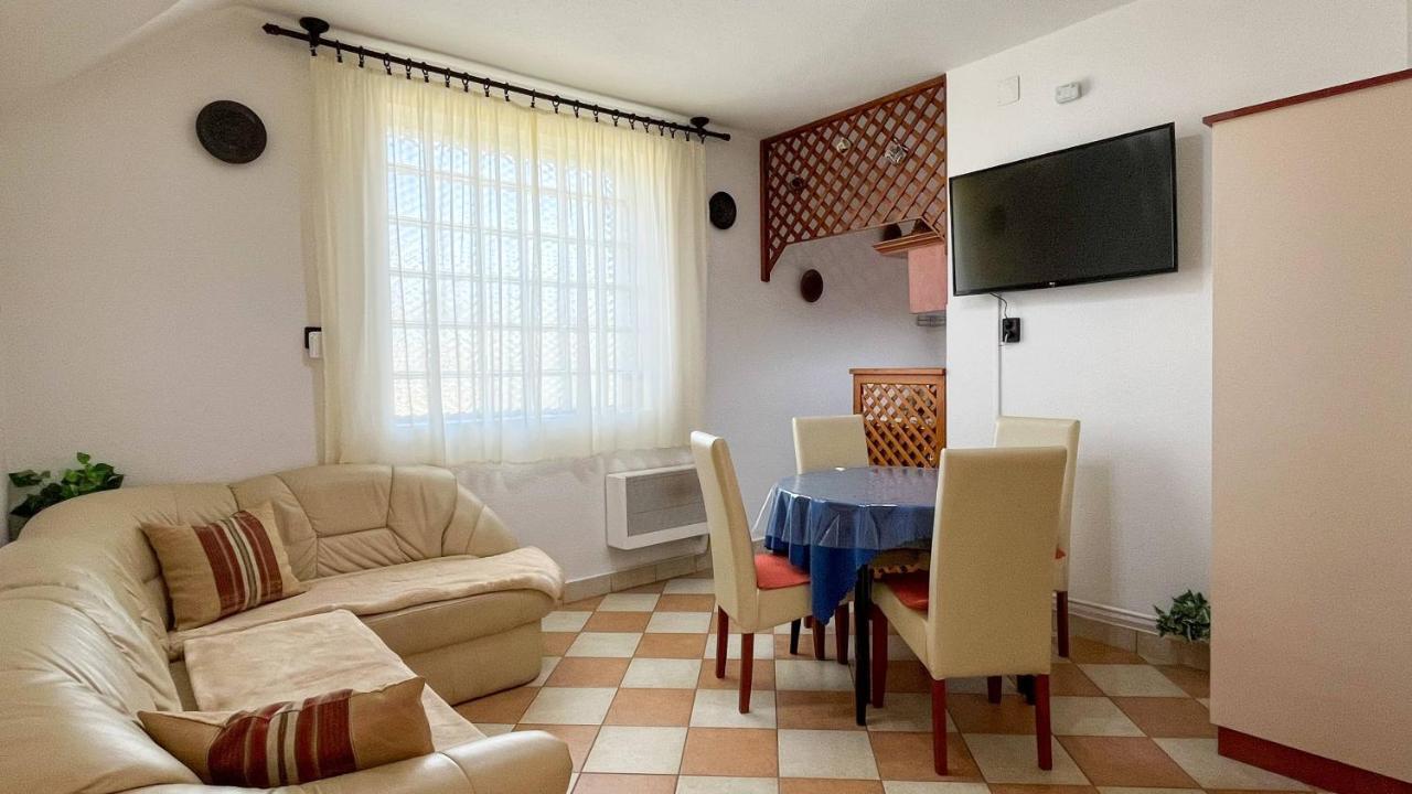 Magyar Apartmanhazak I-Iii. Залакарош Экстерьер фото